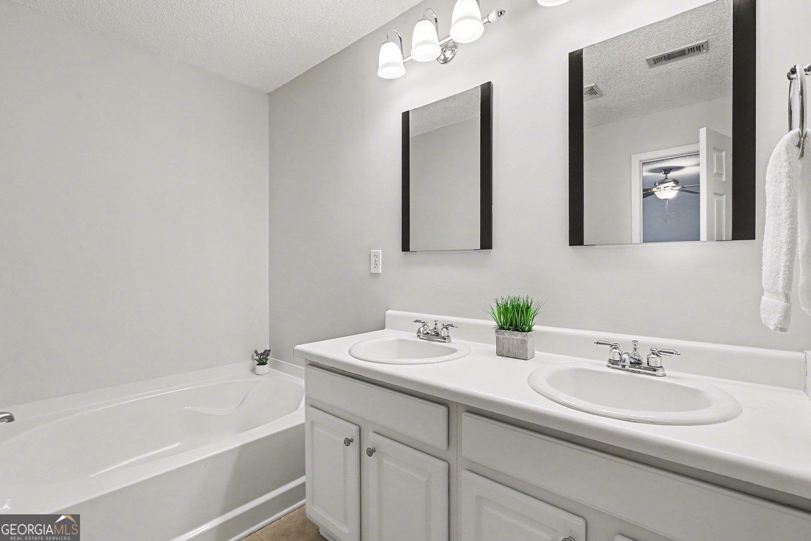 2414 Heritage Park Circle Kennesaw - Photo 16