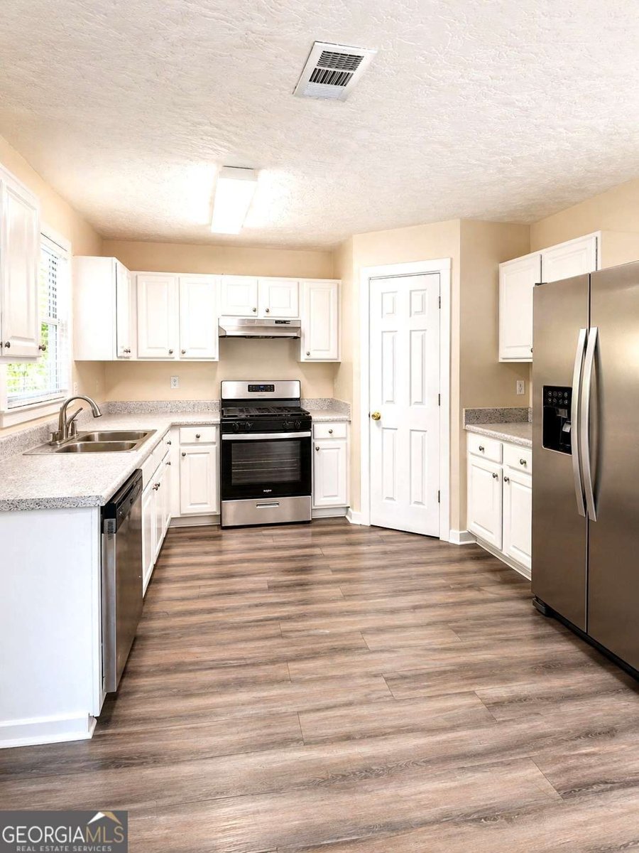429 Village Bluff Drive Lawrenceville - Photo 6