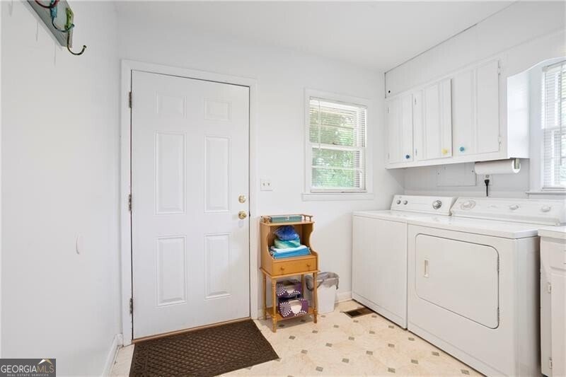 6381 Lakeview Drive Buford - Photo 16