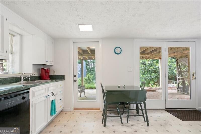 6381 Lakeview Drive Buford - Photo 29