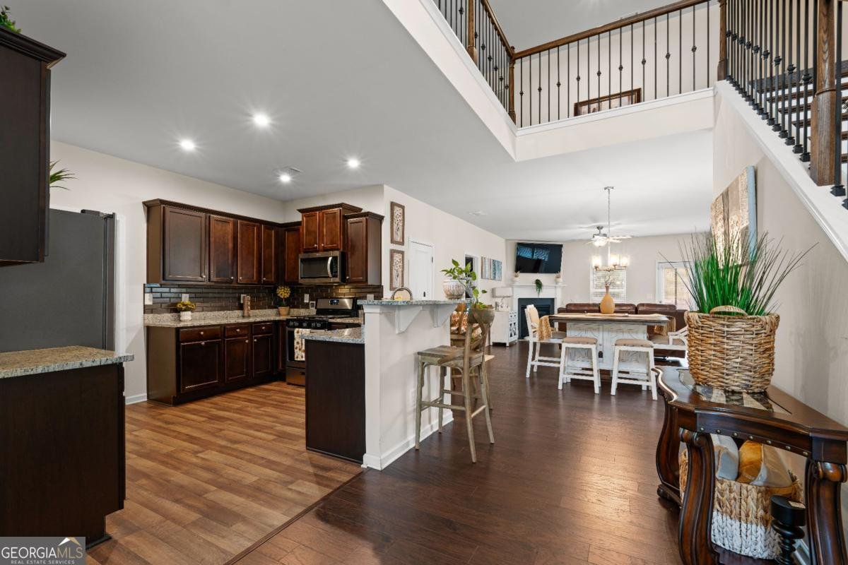 1053 Shadow Glen Drive Fairburn - Photo 7