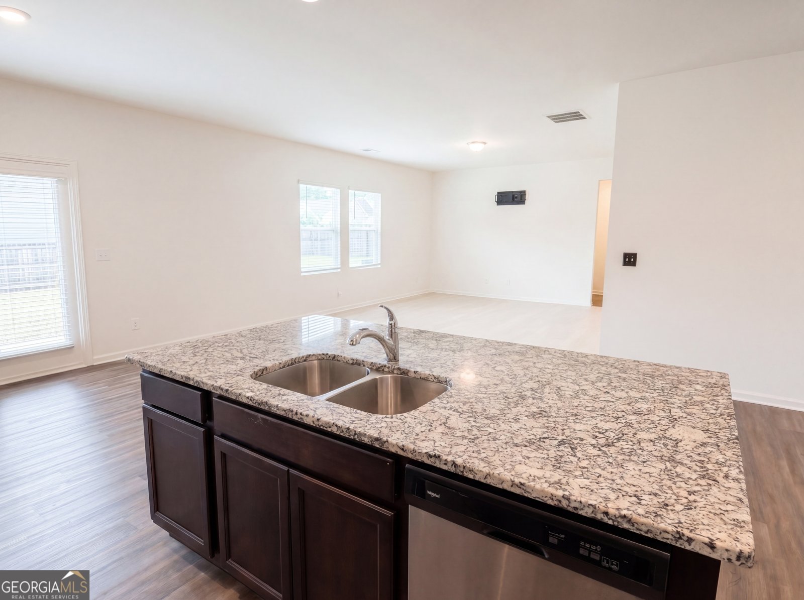 15 Regal Lane Covington - Photo 7