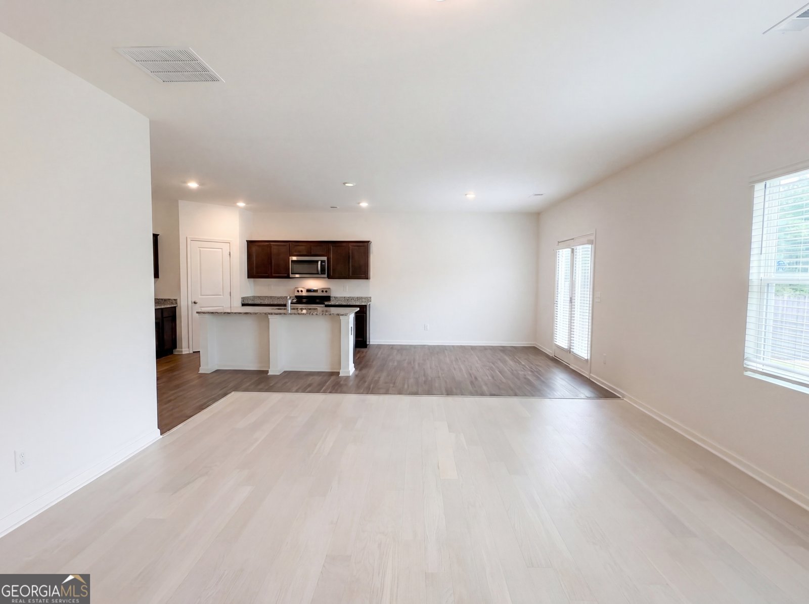 15 Regal Lane Covington - Photo 8