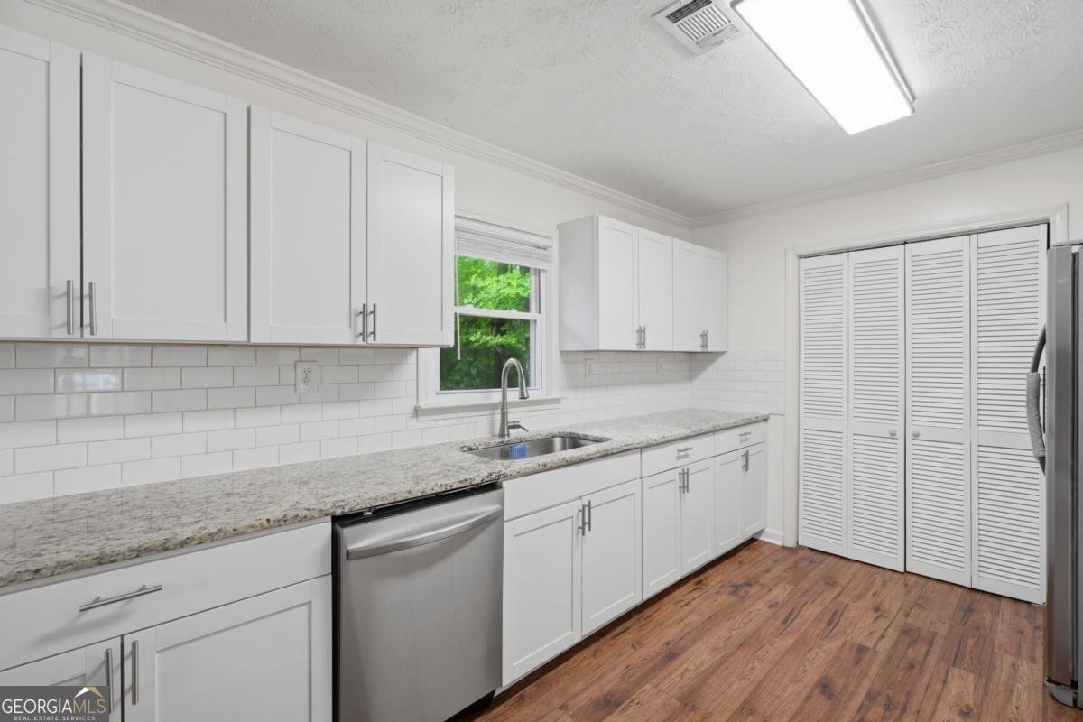 405 Barbara Lane Carrollton - Photo 11