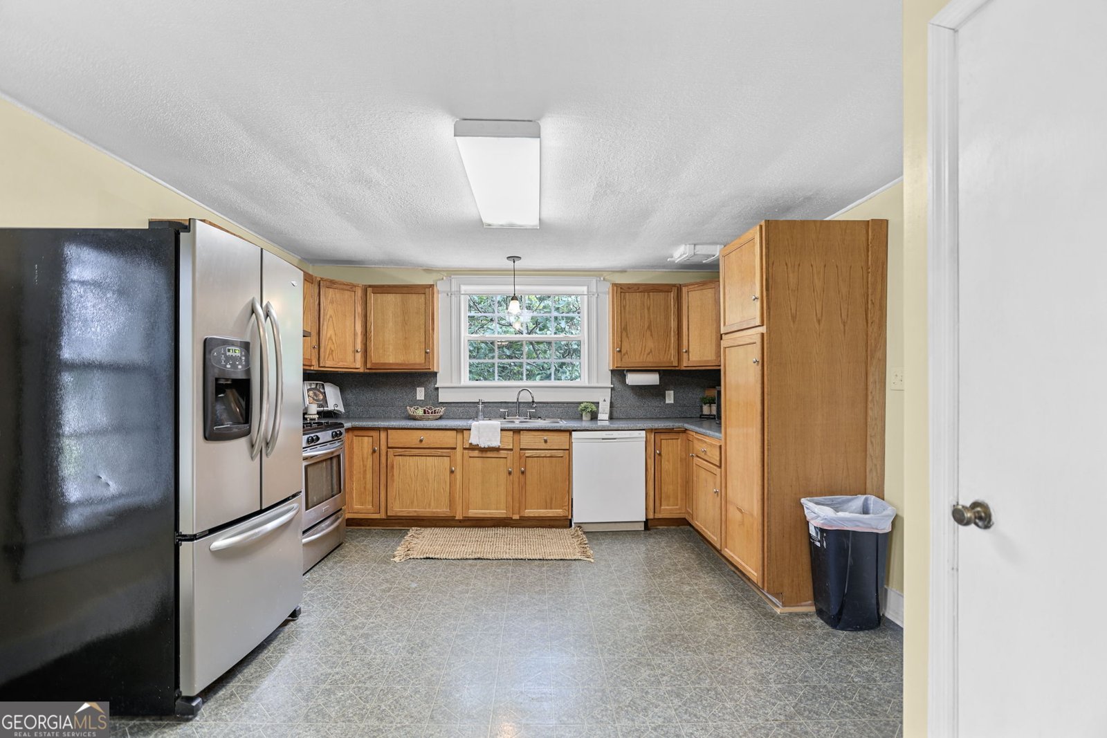 18256 Main Street Woodbury - Photo 22