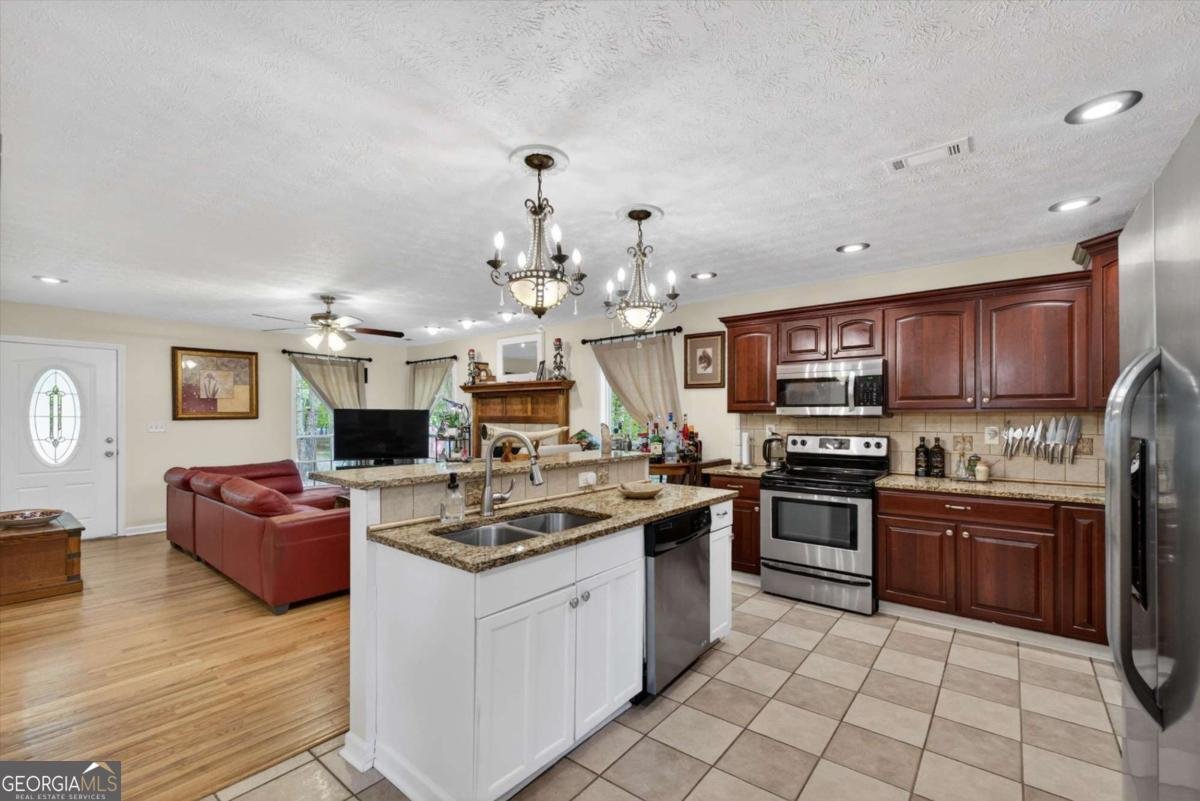 2298 Holly Court Cumming - Photo 11