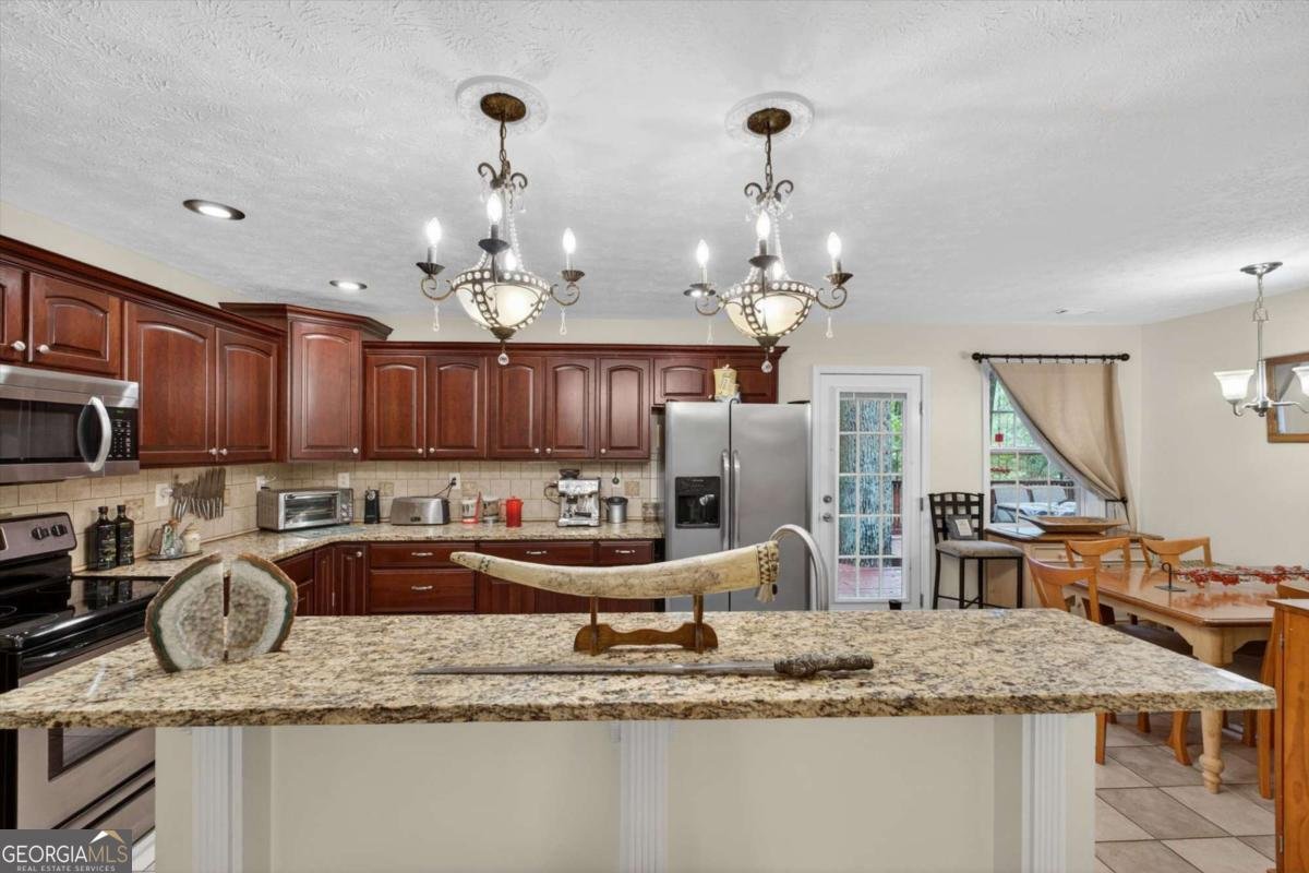 2298 Holly Court Cumming - Photo 6