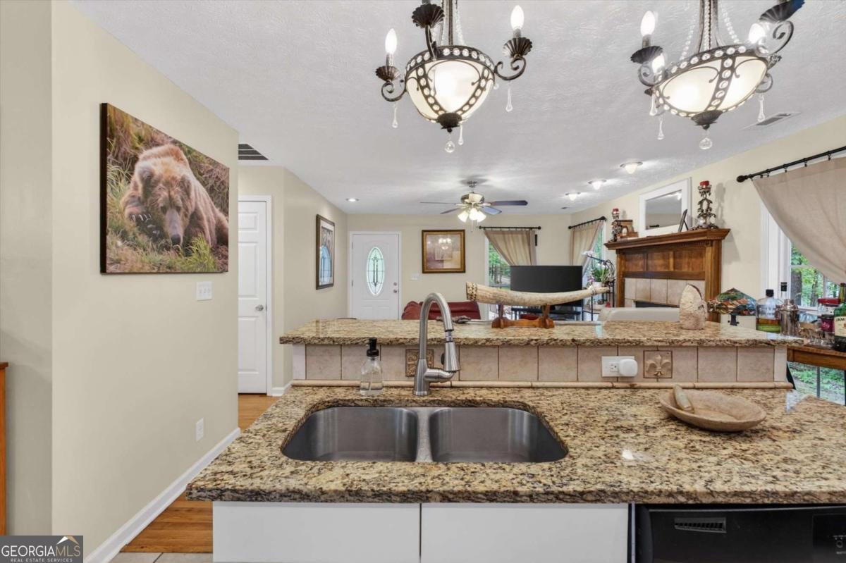 2298 Holly Court Cumming - Photo 7