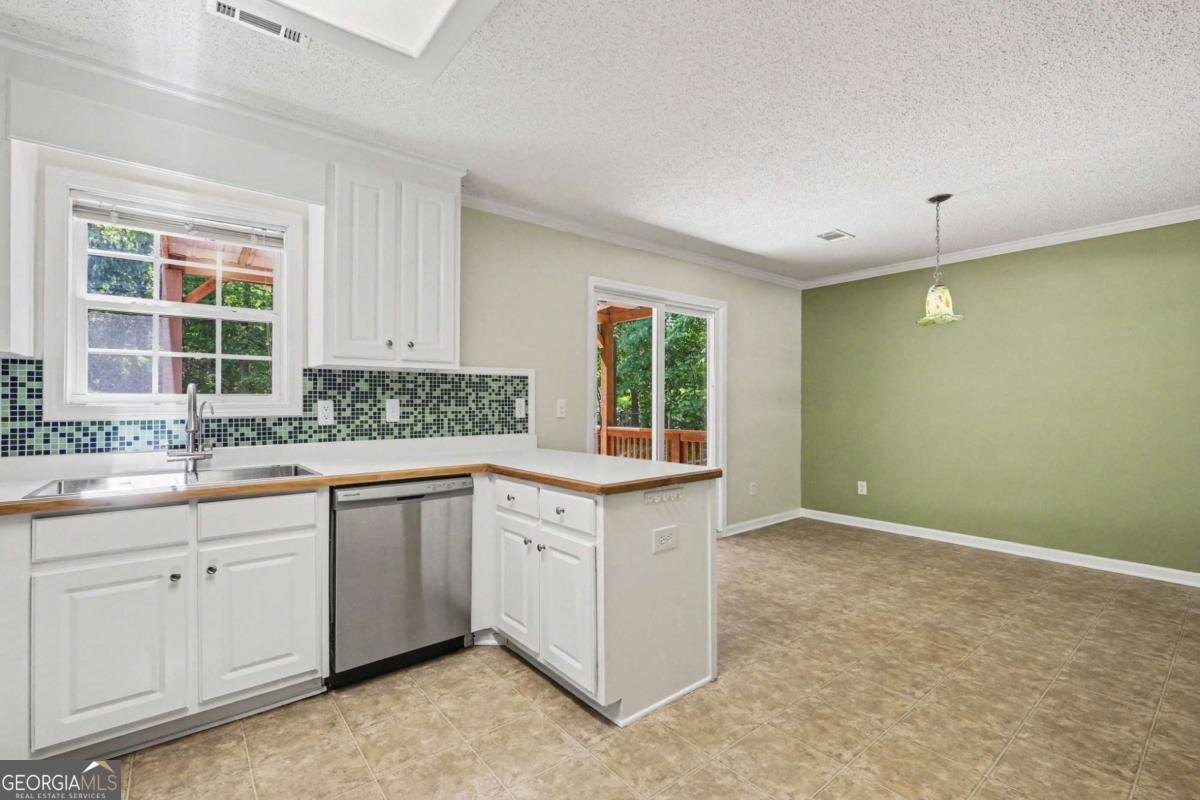 481 Raider Way Bethlehem - Photo 11