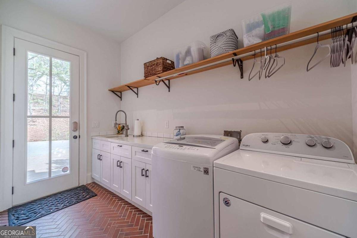 220 Audreys Way Suwanee - Photo 32