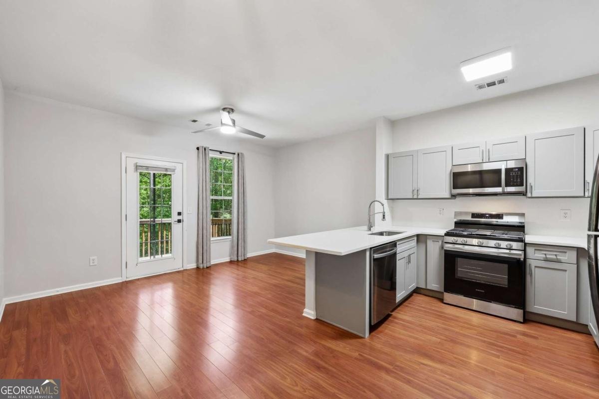 3286 Mill Springs Circle Buford - Photo 8