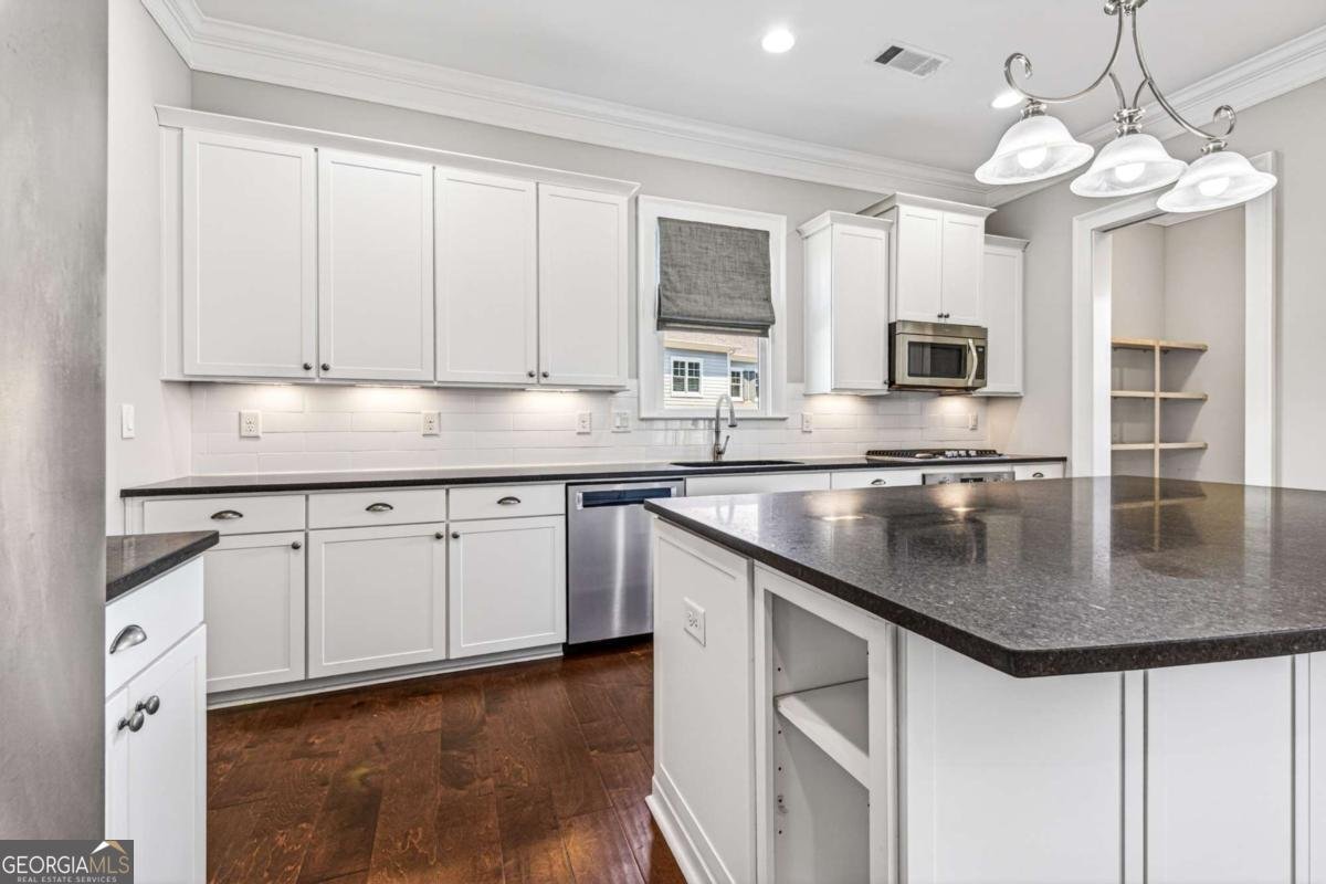 3855 Greenleffe Drive Statham - Photo 13