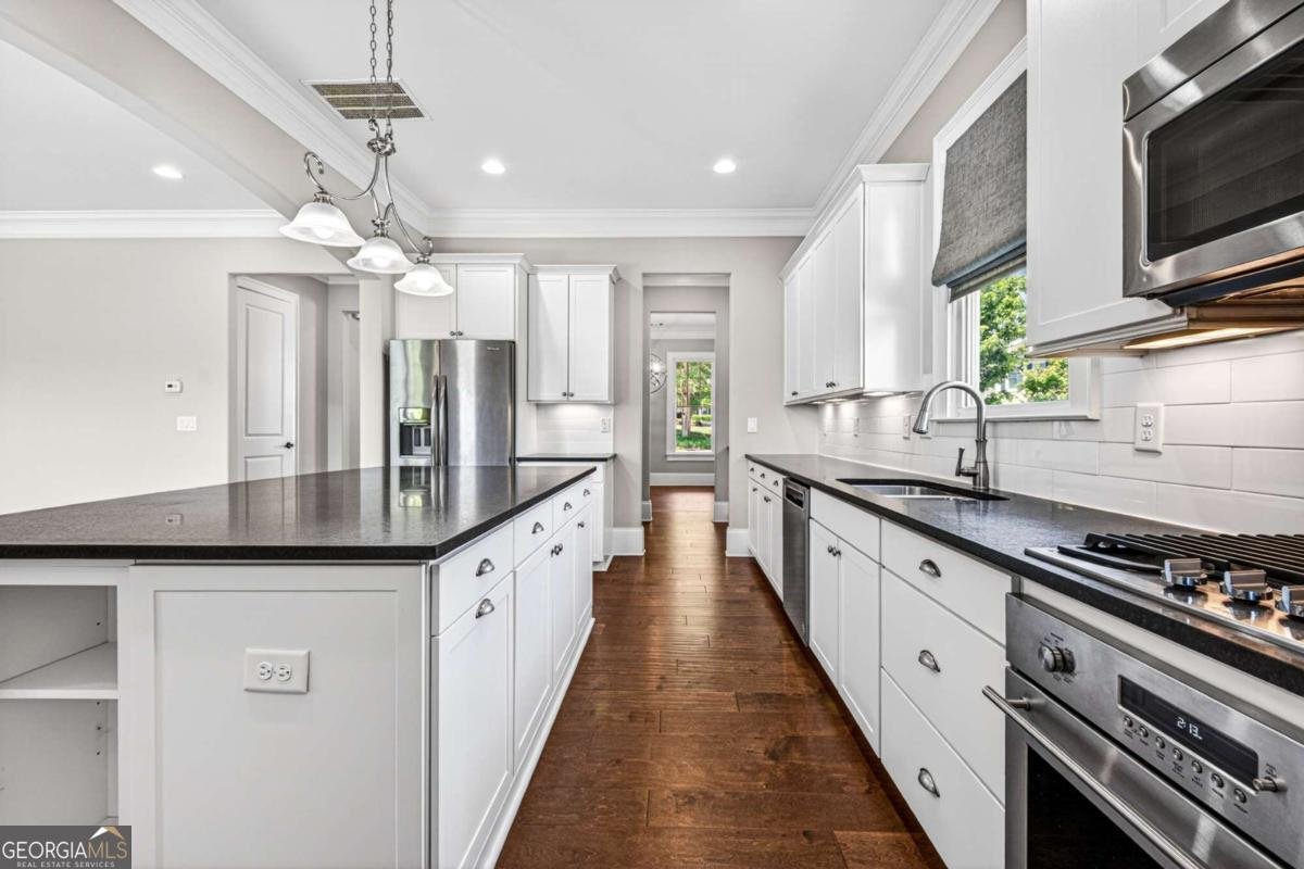 3855 Greenleffe Drive Statham - Photo 14
