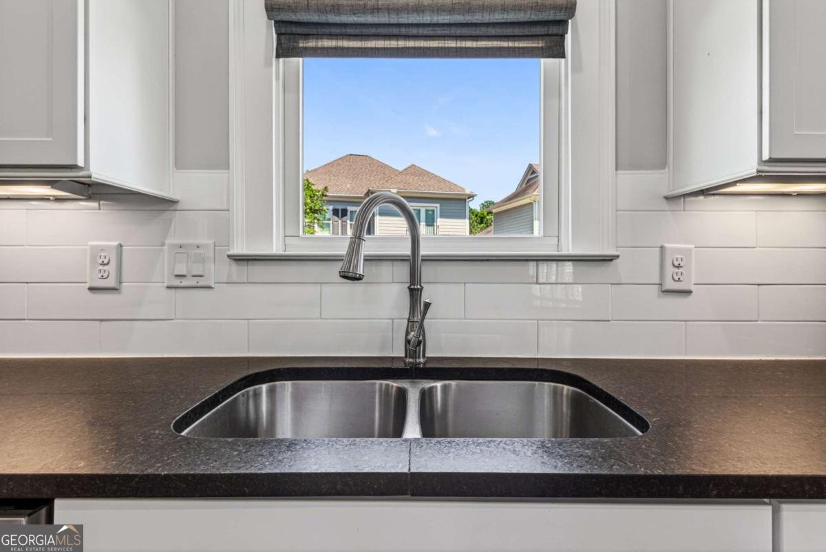 3855 Greenleffe Drive Statham - Photo 18