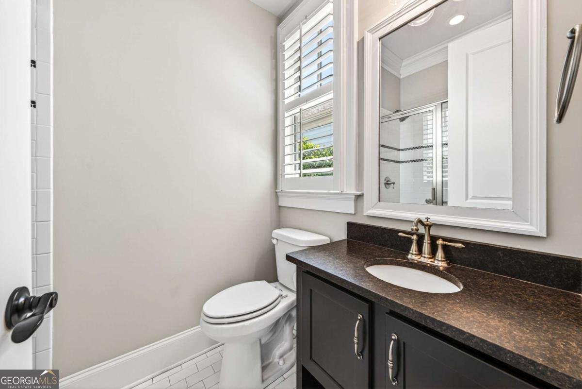 3855 Greenleffe Drive Statham - Photo 32