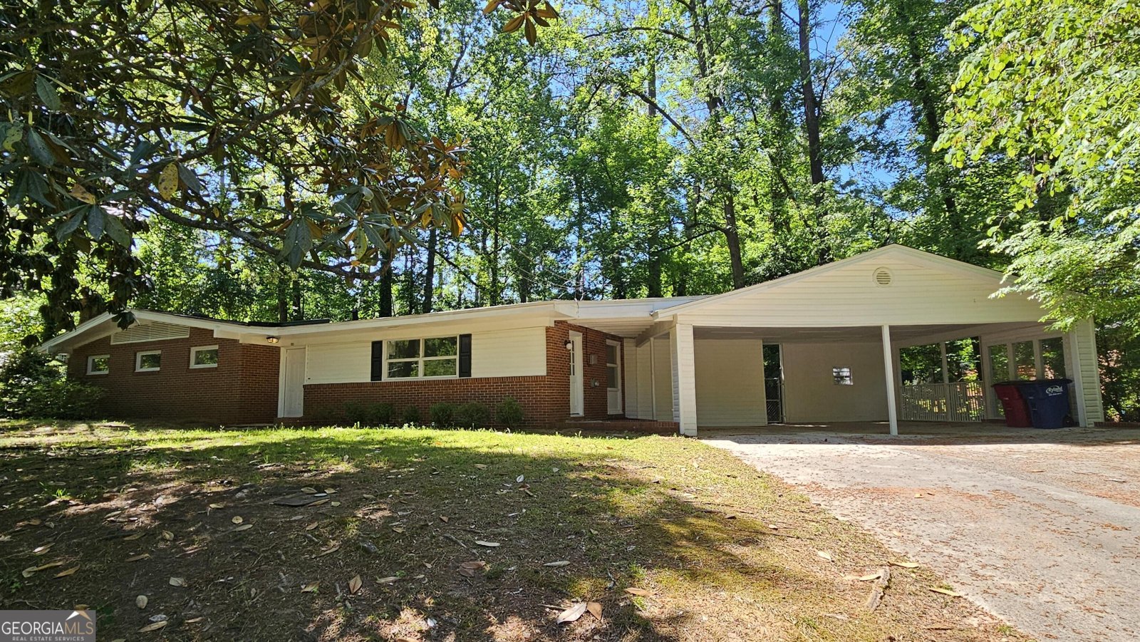 805 Dogwood Circle Macon - Photo 1