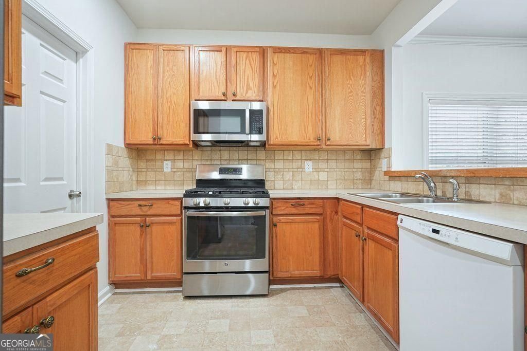 1411 Raven Rock Trail Kennesaw - Photo 10