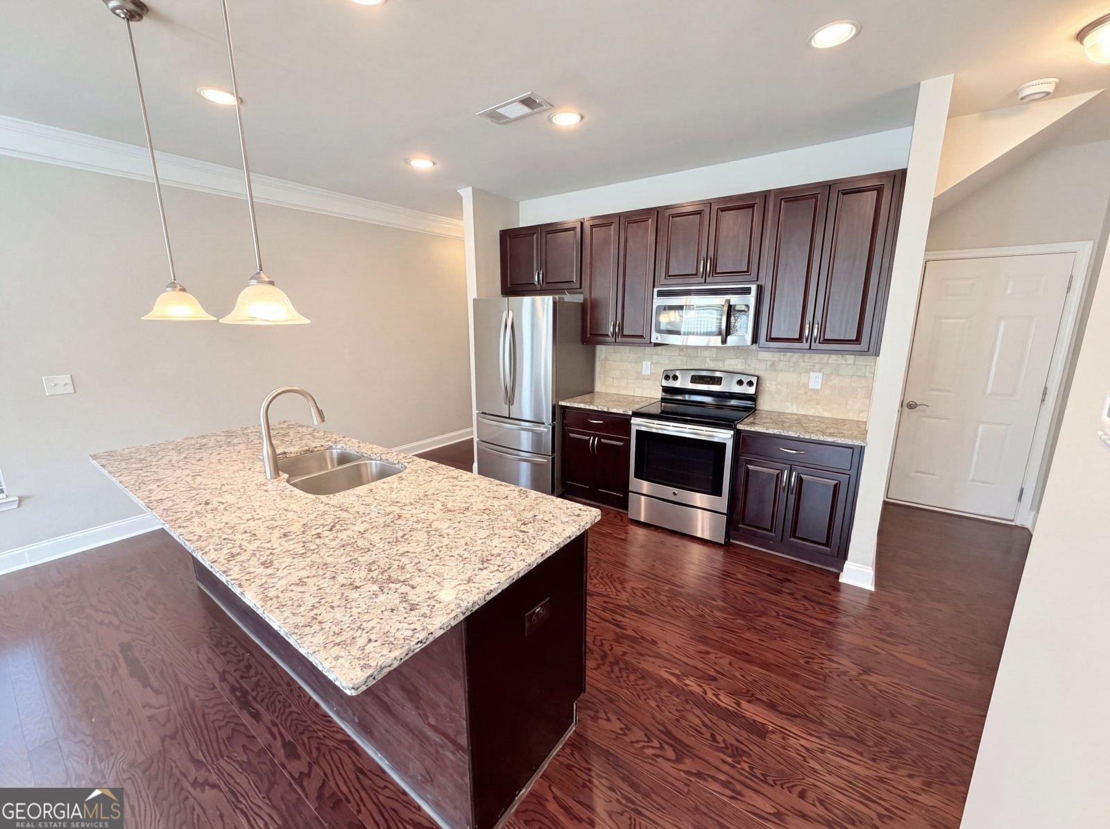 10555 Naramore Lane Alpharetta - Photo 7
