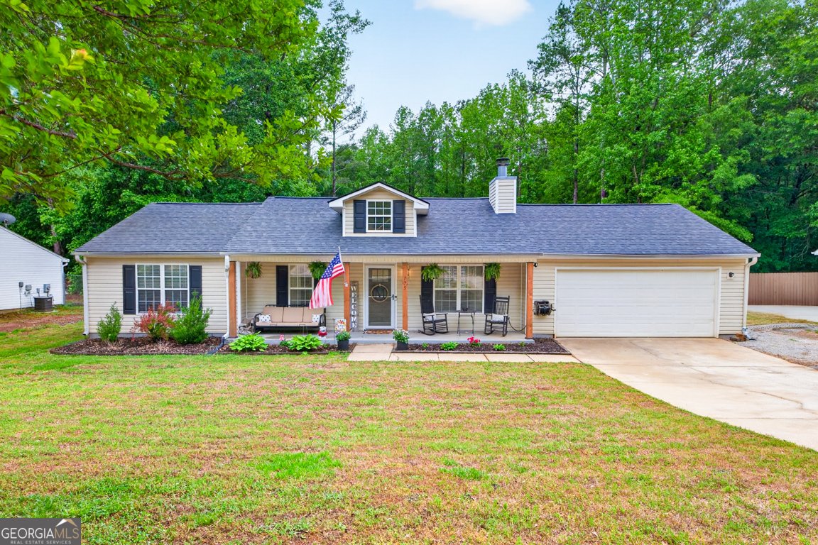 775 Slayton Drive Bethlehem - Photo 1