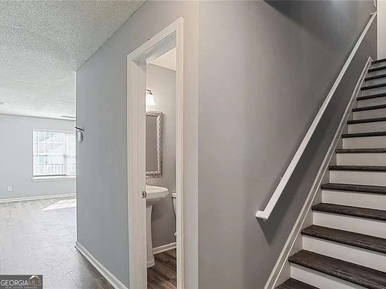 5446 Waterfall Court Atlanta - Photo 11