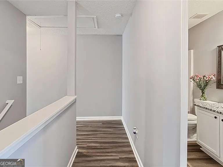 5446 Waterfall Court Atlanta - Photo 17