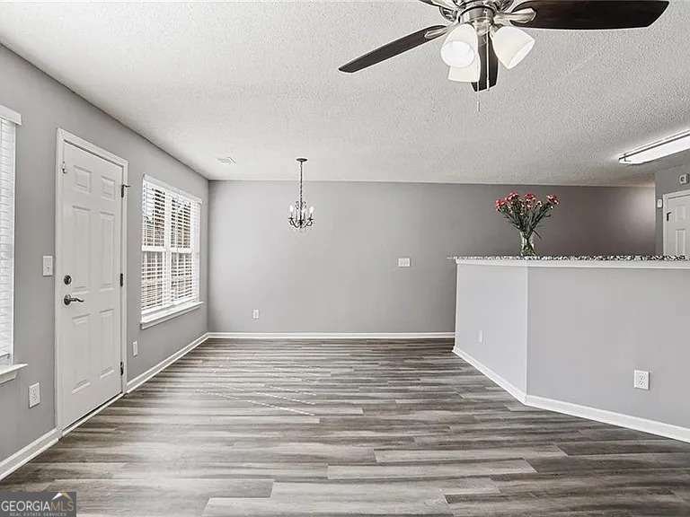 5446 Waterfall Court Atlanta - Photo 7