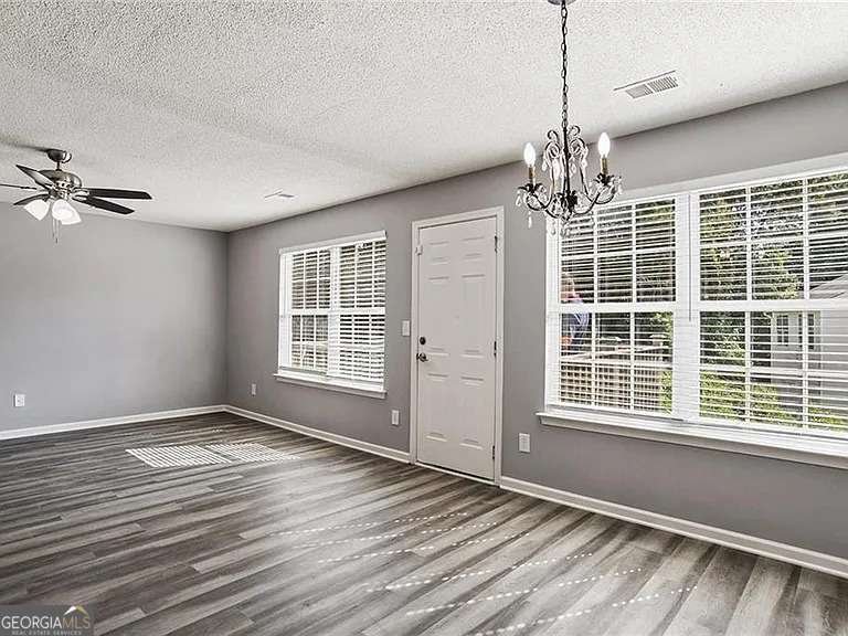 5446 Waterfall Court Atlanta - Photo 8