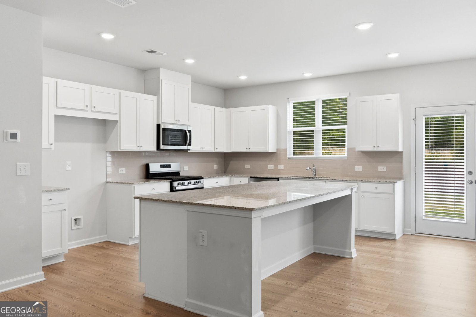 230 Point Place Drive Loganville - Photo 11