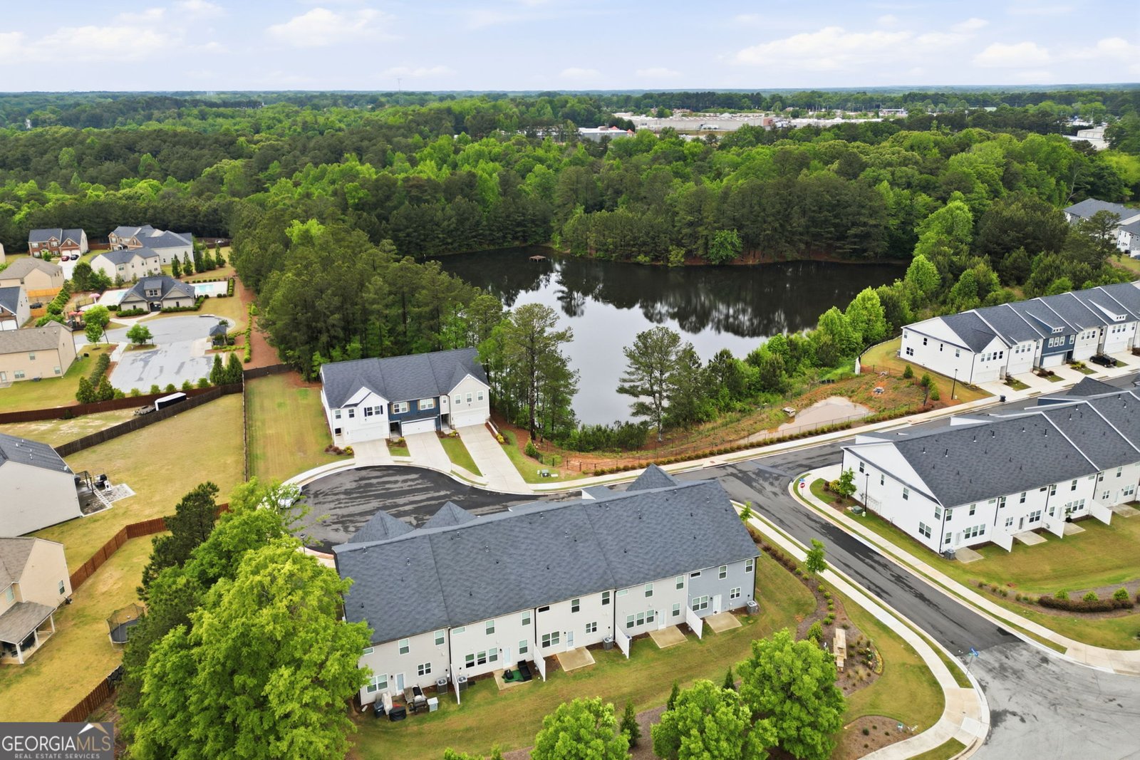 230 Point Place Drive Loganville - Photo 35