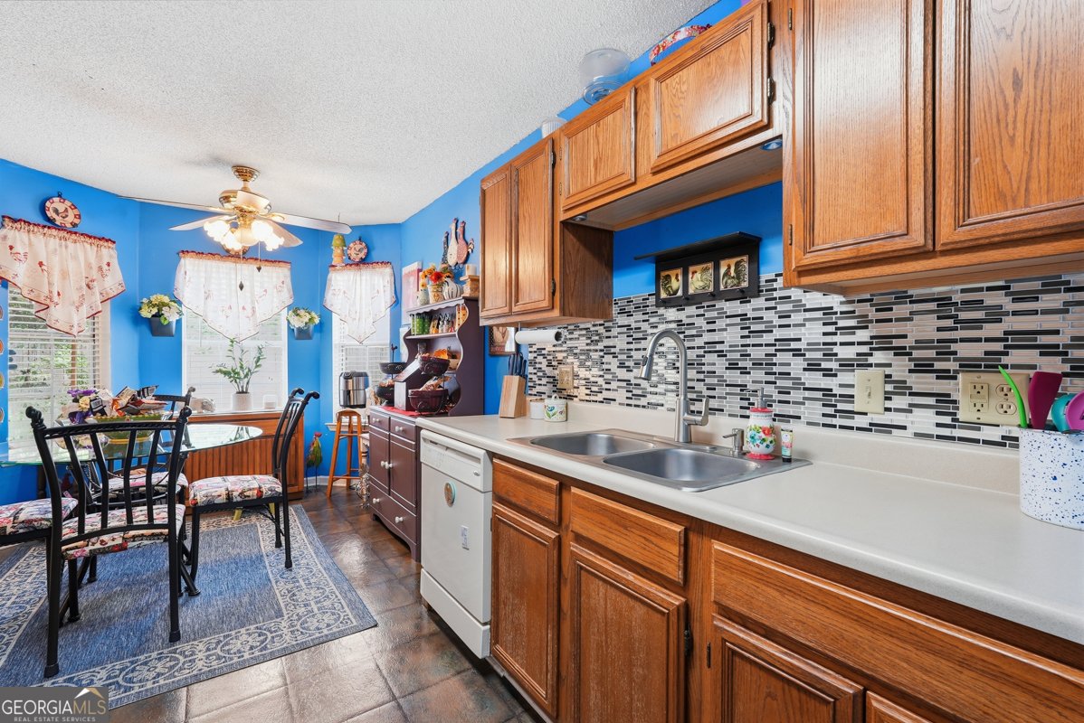 289 Teal Lake Drive Richmond Hill - Photo 12