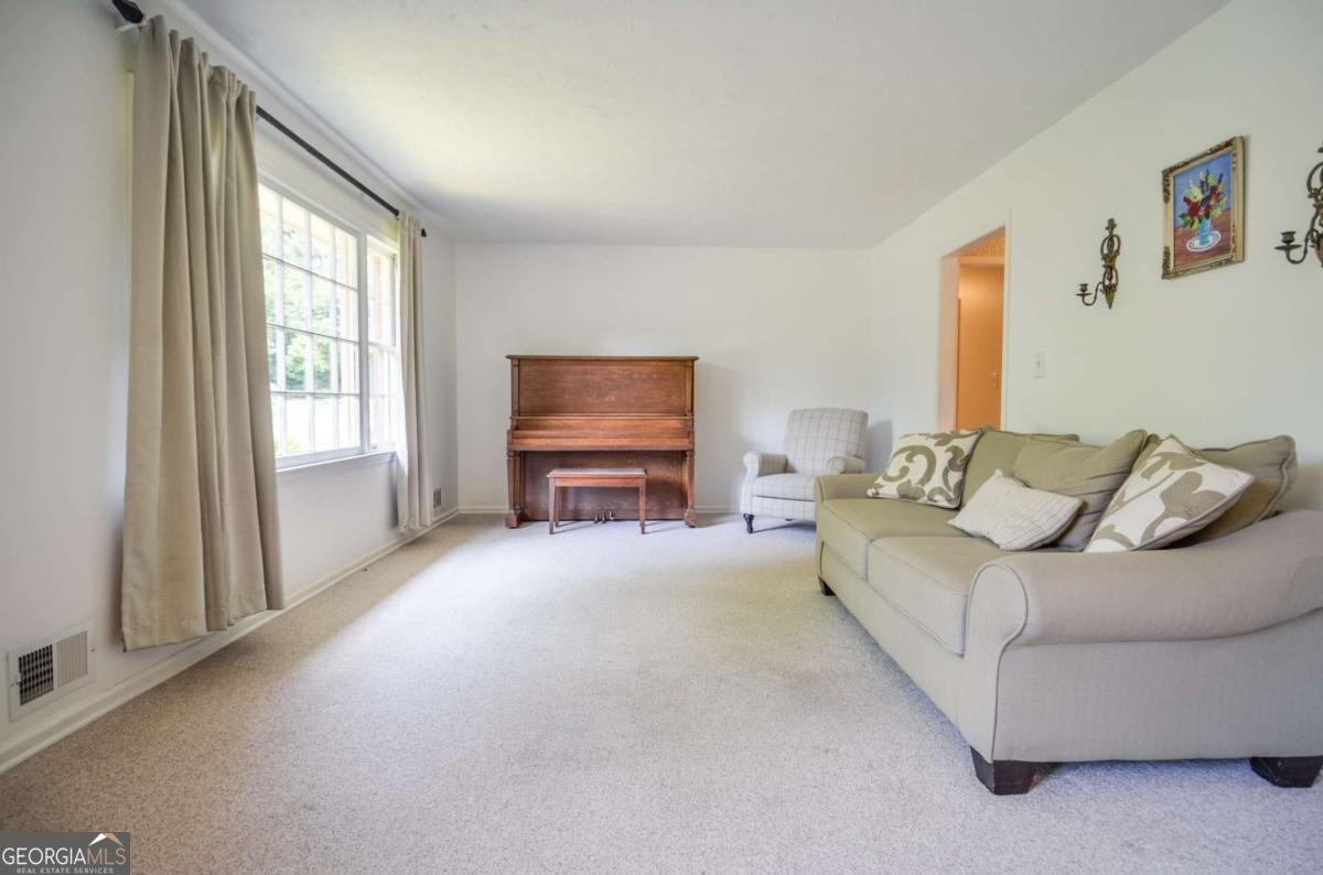 4465 Lisa Way Lilburn - Photo 8