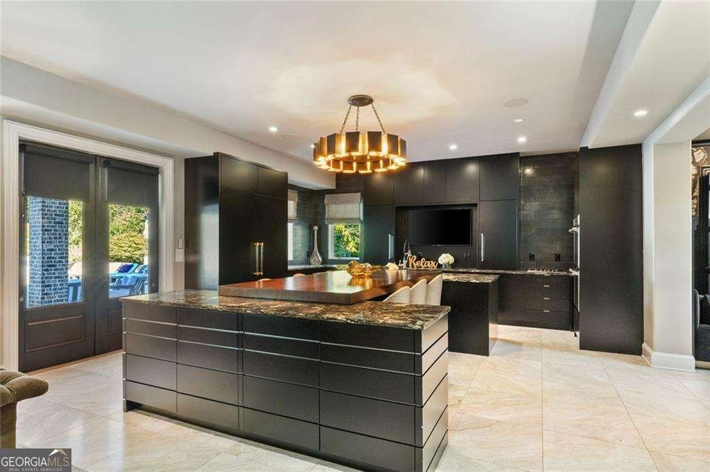 475 Heards Ferry Atlanta - Photo 19