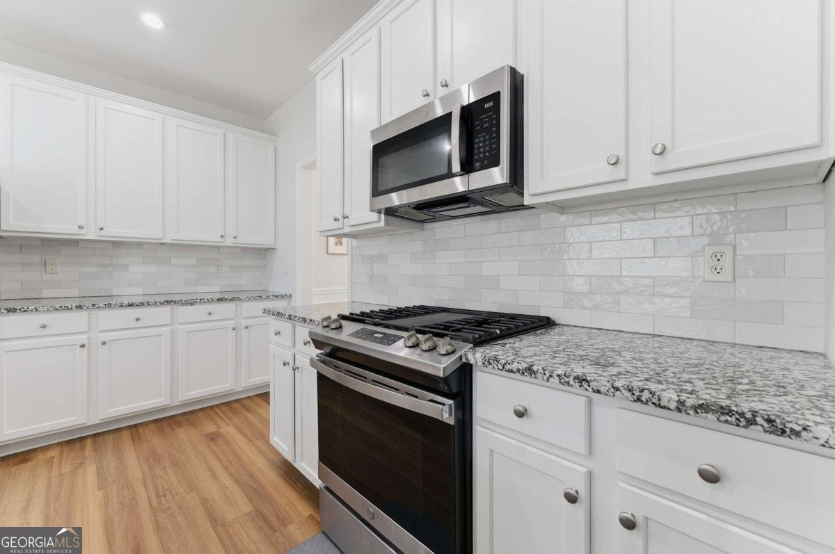 2638 Chandler Grove Court Buford - Photo 11