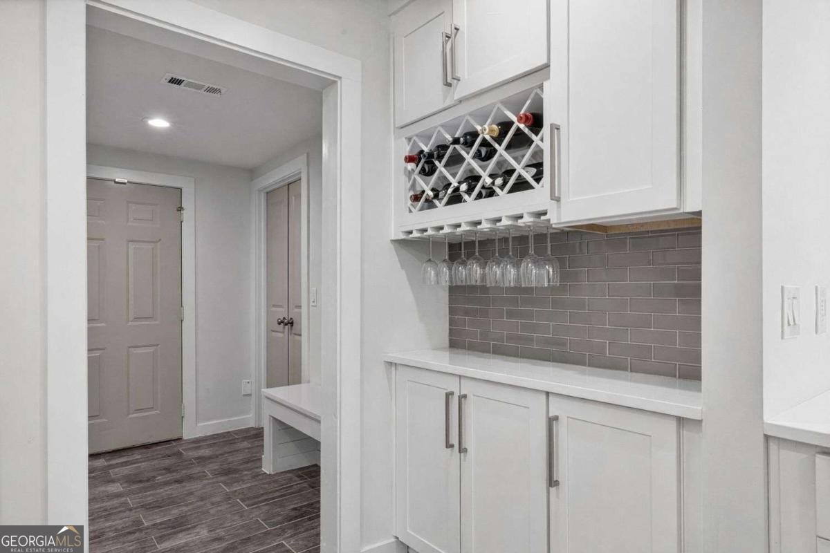 2353 Larchwood Road Atlanta - Photo 7