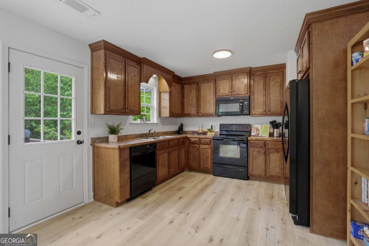 5458 Latham Manor Drive Gainesville - Photo 12