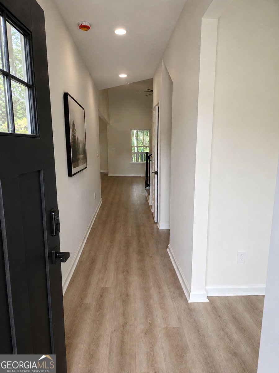 131 Forest Place Stockbridge - Photo 8