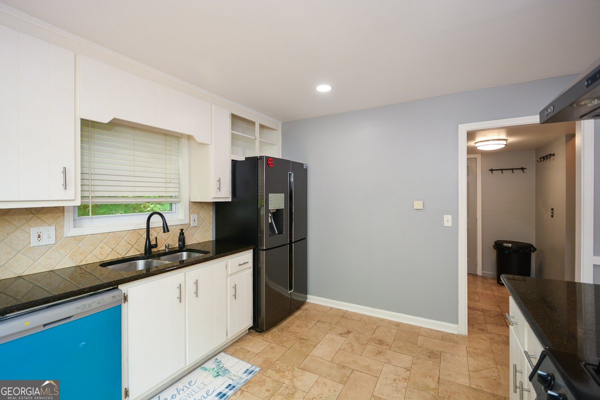 810 Hampton Court Woodstock - Photo 14