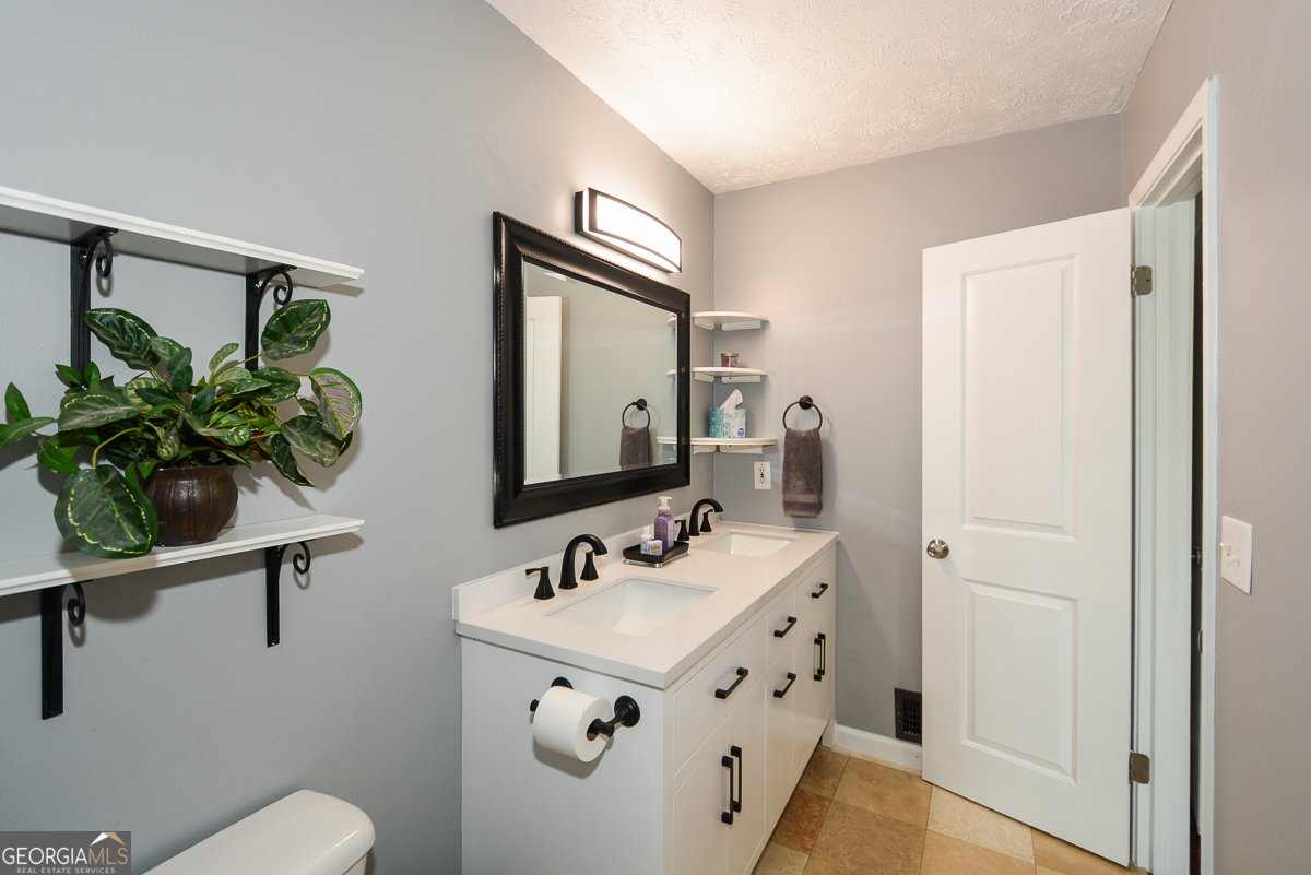 810 Hampton Court Woodstock - Photo 23