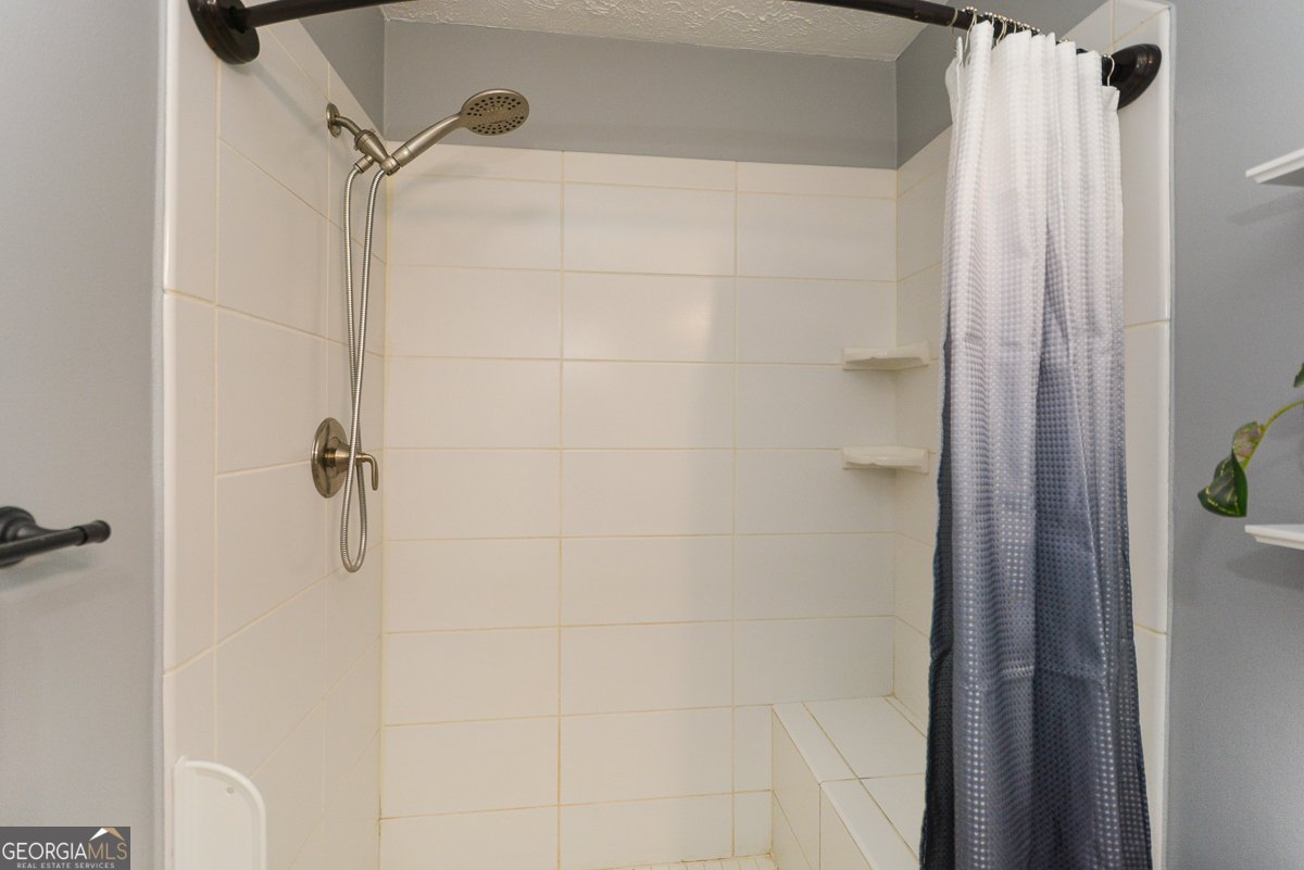 810 Hampton Court Woodstock - Photo 24