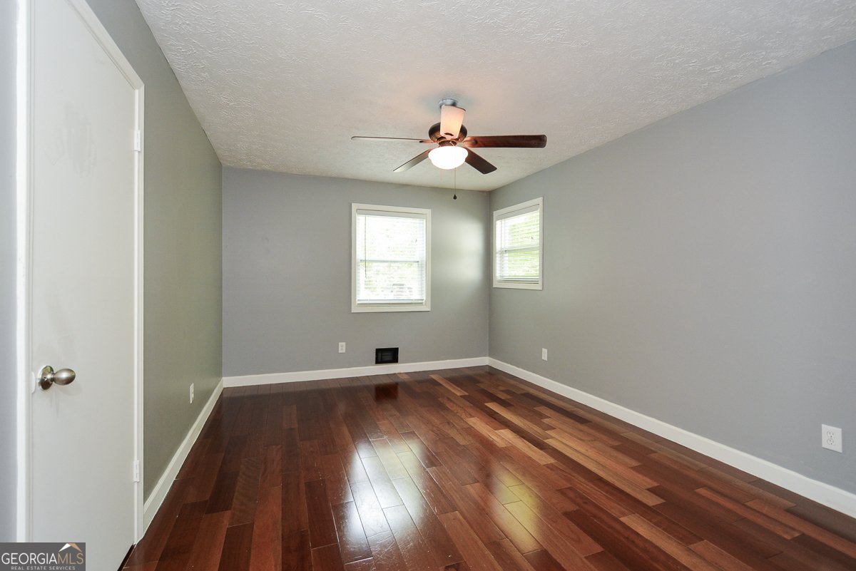 810 Hampton Court Woodstock - Photo 25