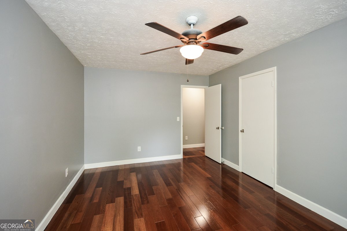 810 Hampton Court Woodstock - Photo 26