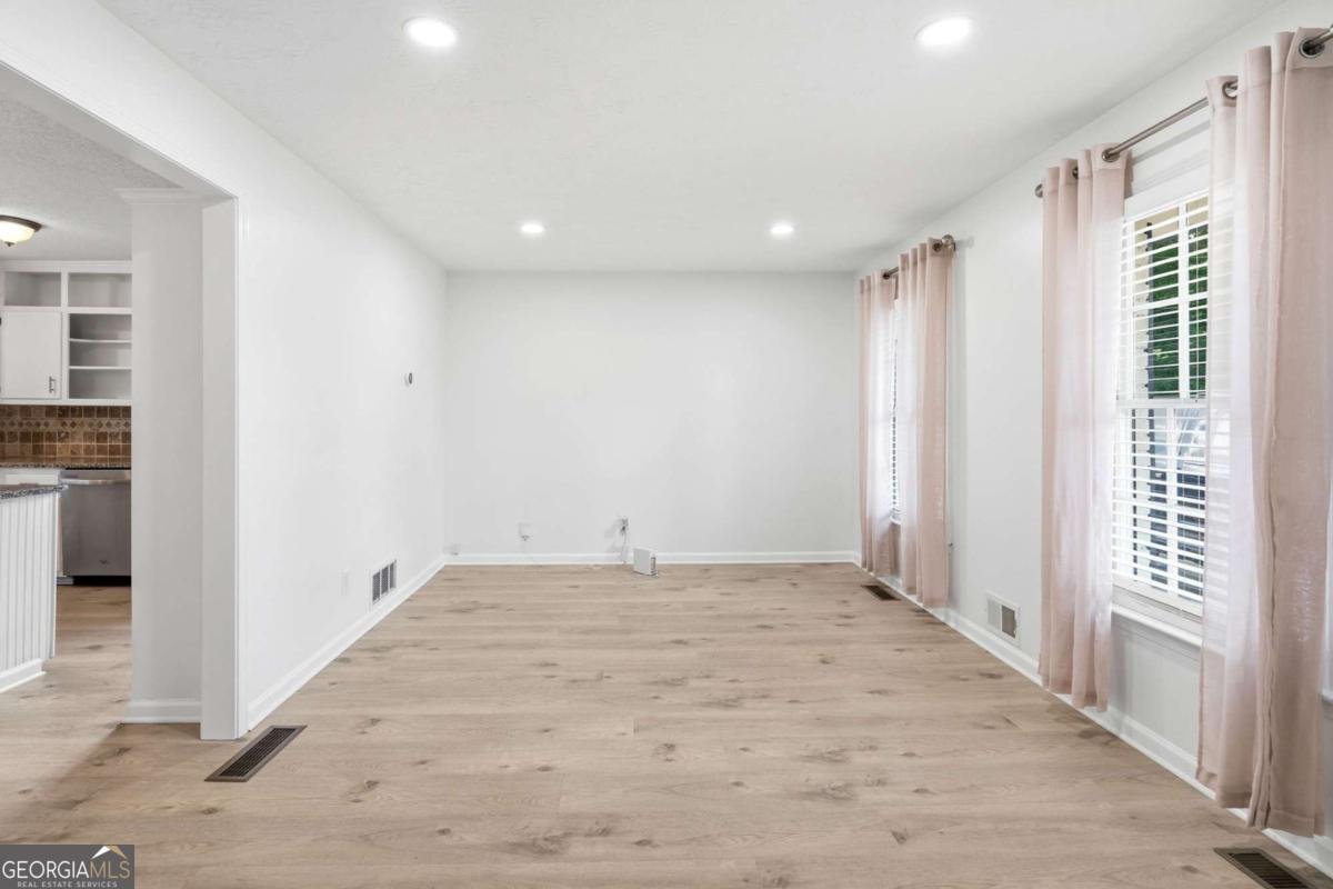 875 White Oak Court Lawrenceville - Photo 6