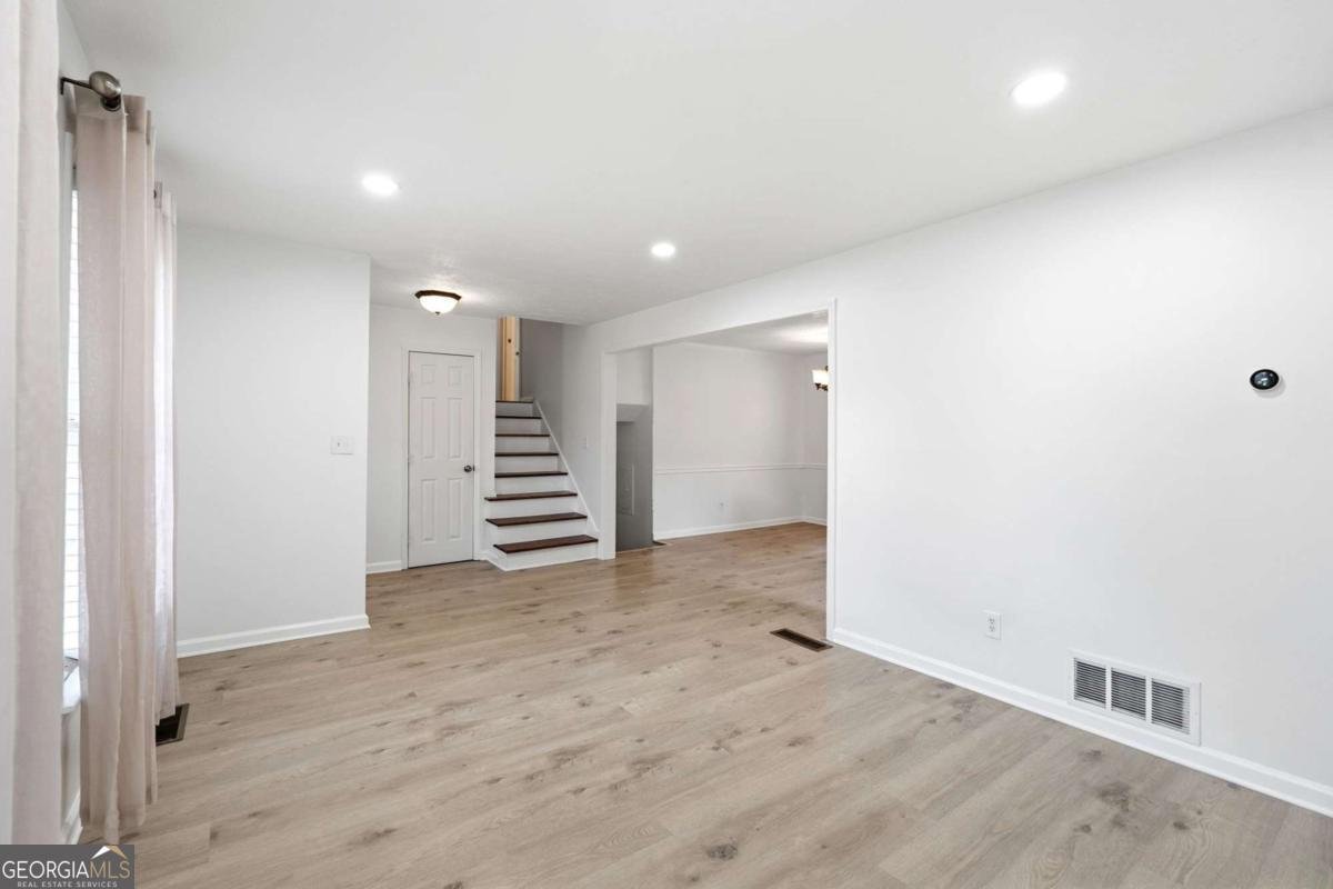 875 White Oak Court Lawrenceville - Photo 7