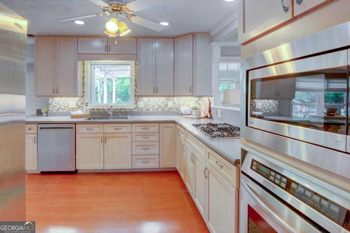 1657 Hewatt Road Lilburn - Photo 13