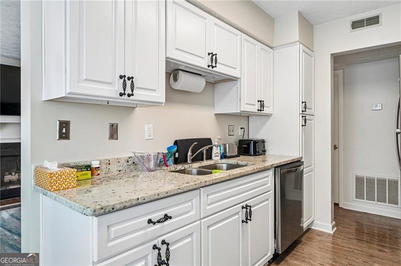 1212 Glenleaf Drive Peachtree Corners - Photo 10