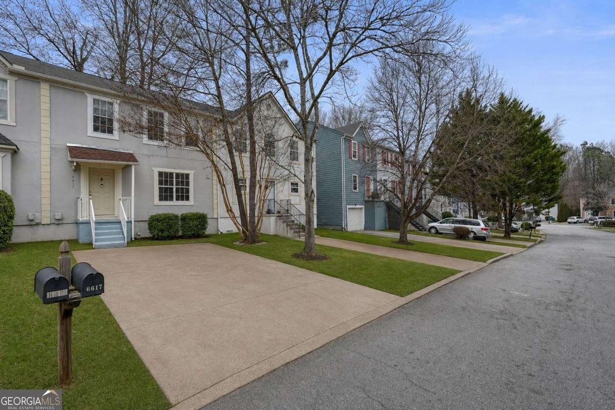 6617 Meadow Green Circle Peachtree Corners - main photo