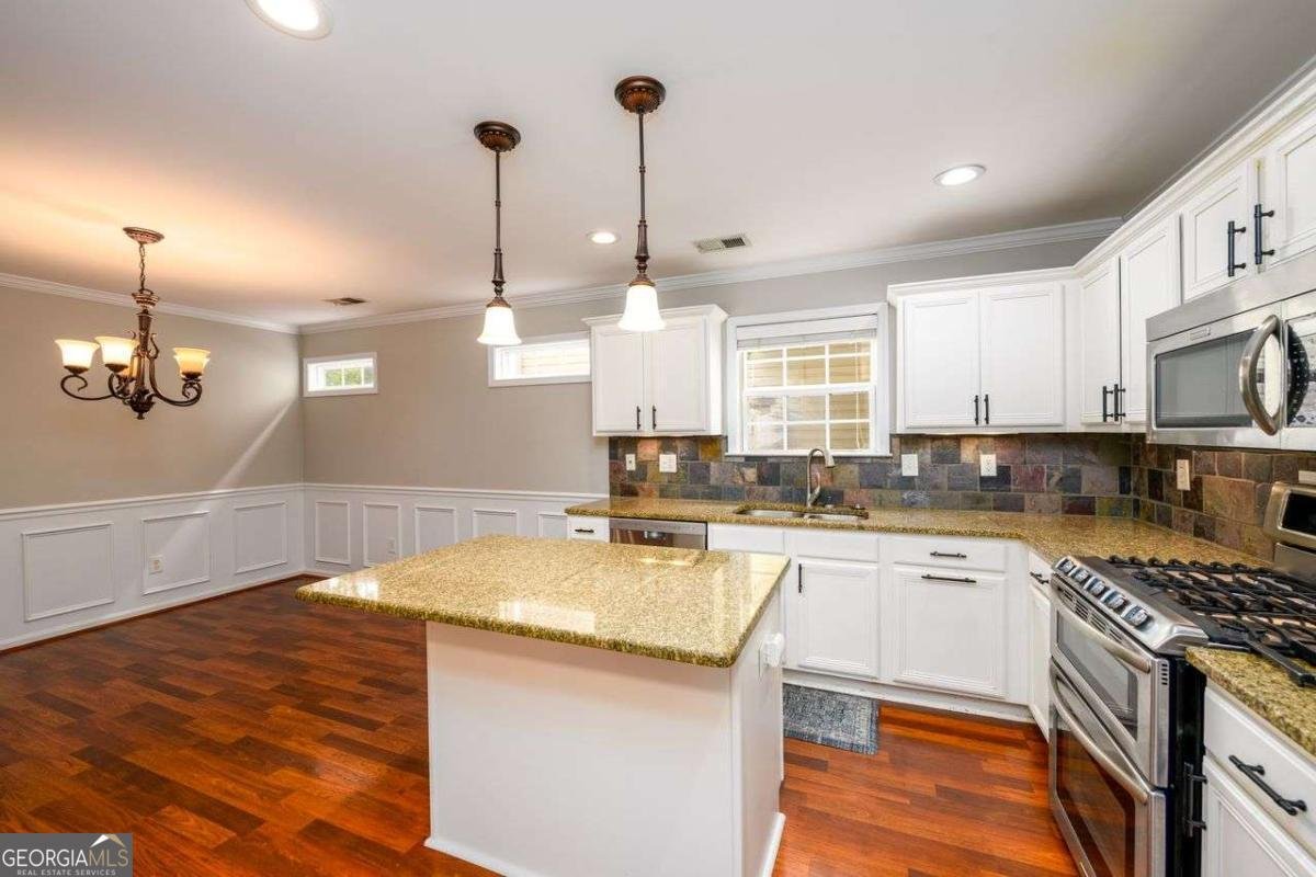 2190 Highland Gate Drive Cumming - Photo 11