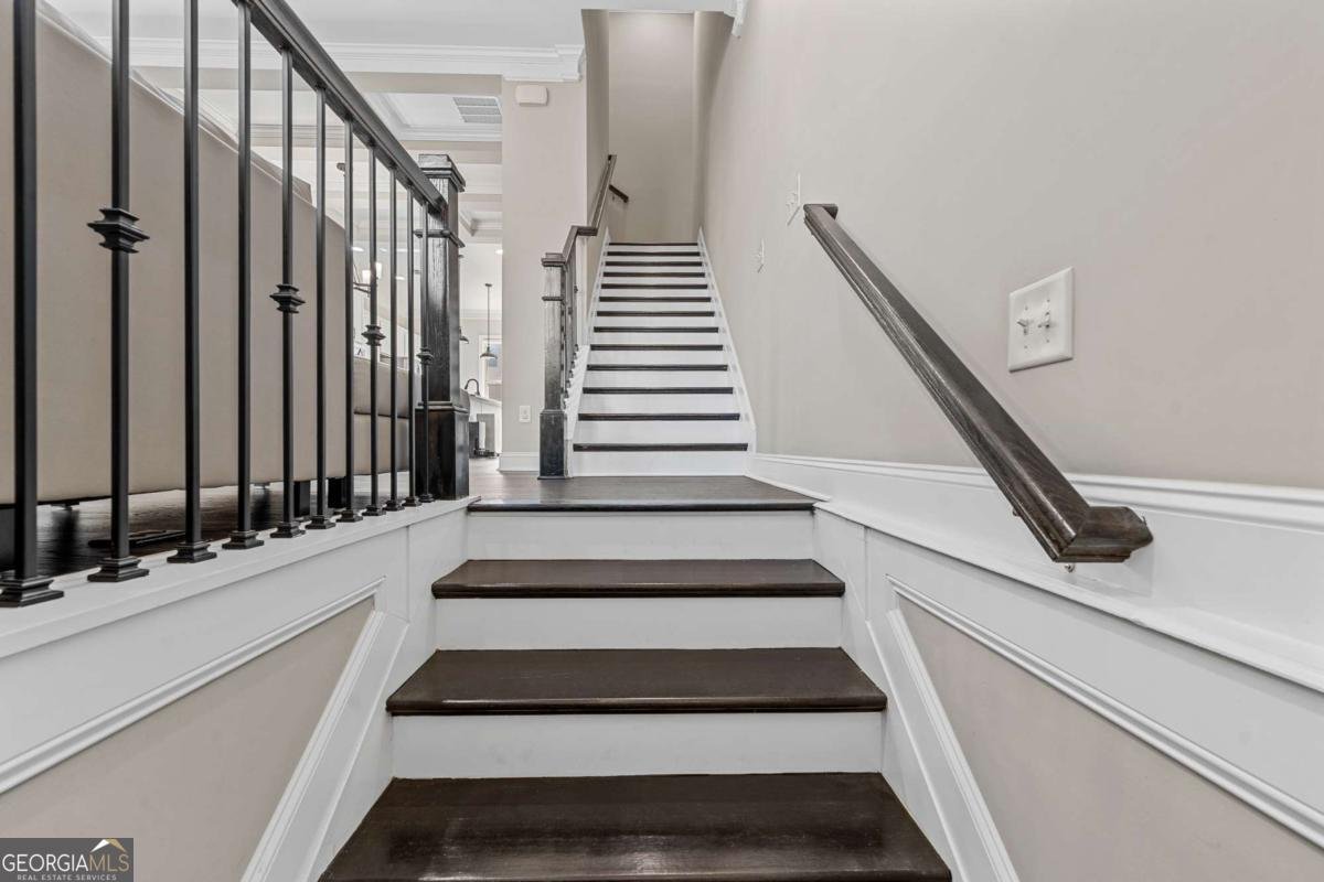 4468 Dunblane Avenue Sugar Hill - Photo 6