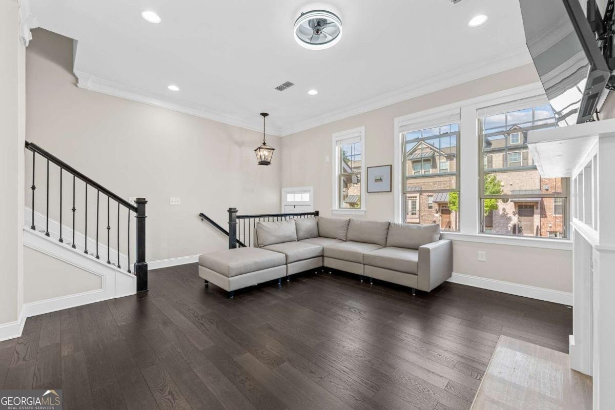 4468 Dunblane Avenue Sugar Hill - Photo 8