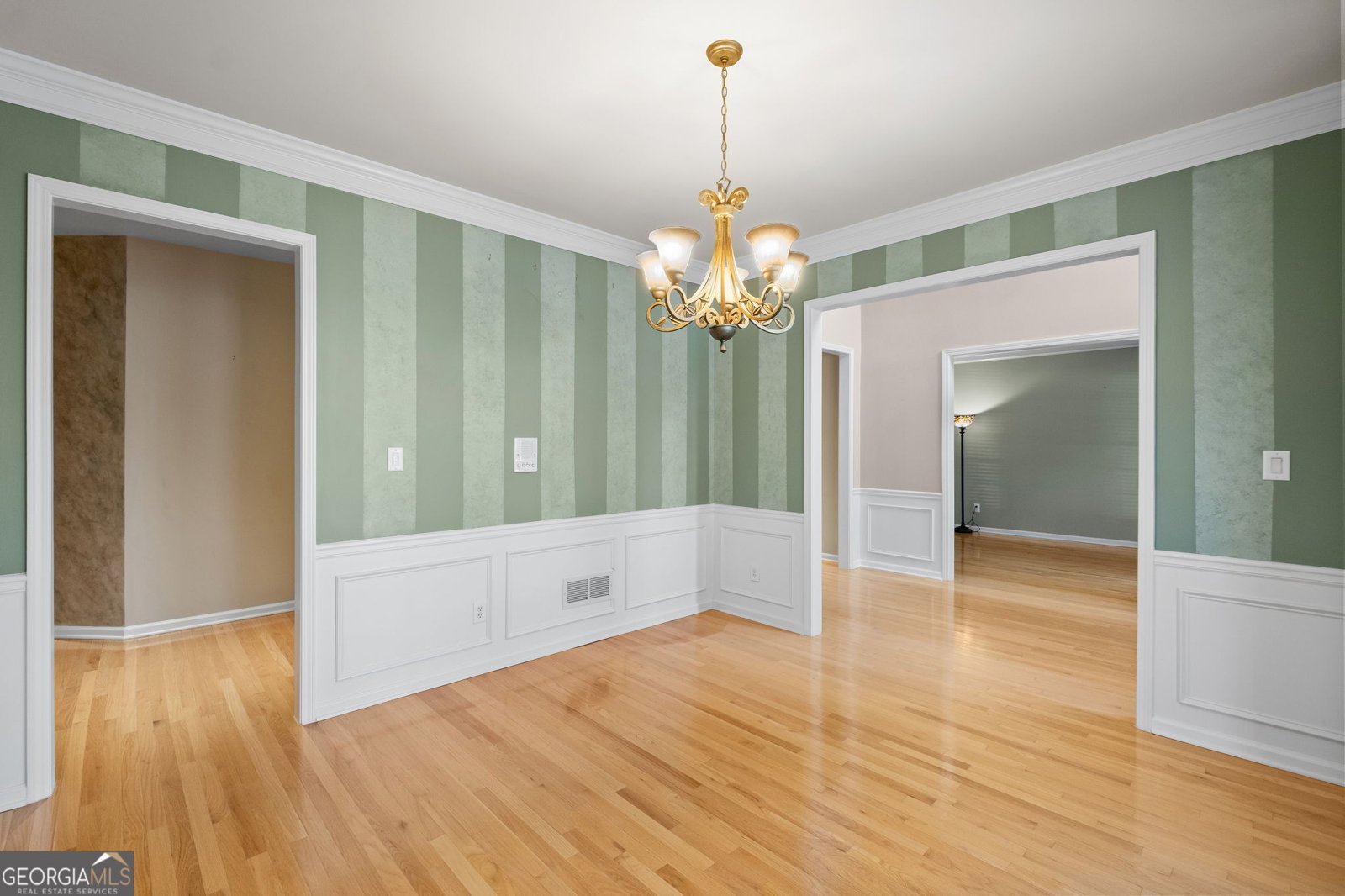145 Whitestone Court Johns Creek - Photo 8